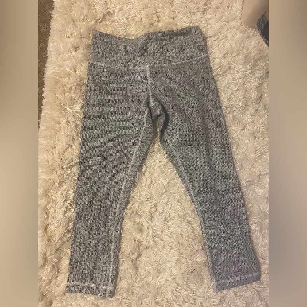 Lululemon tweed like capri leggings Size 2